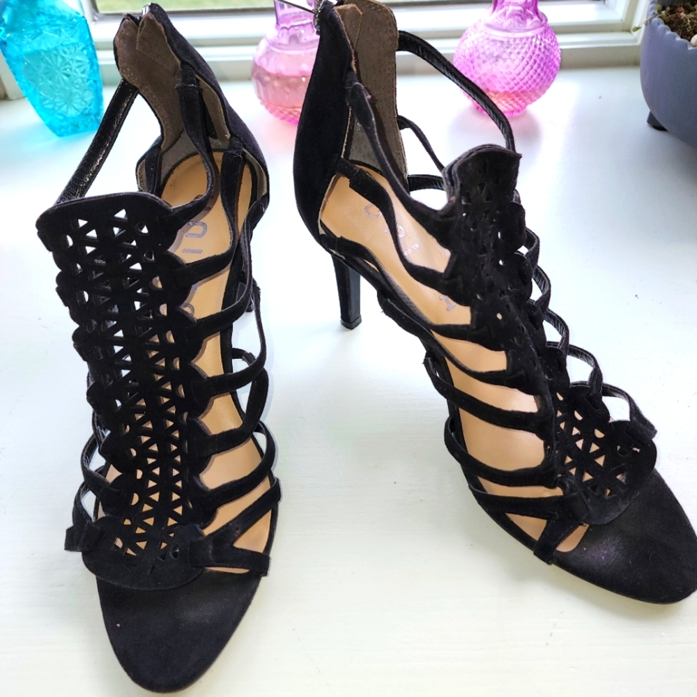 Unisa Cut Out Heels